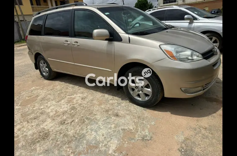 2005 TOYOTA SIENNA XLE for sale in Lagos, Lagos - photo 1 of 5