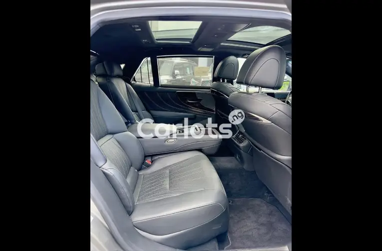 FOREIGN USED 2018 LEXUS LS500 FULL OPTION for sale in Abuja, FCT - thumbnail 4