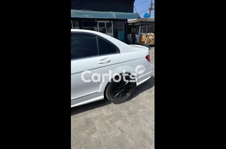 Used Mercedes-Benz C300 2013 - 1/5