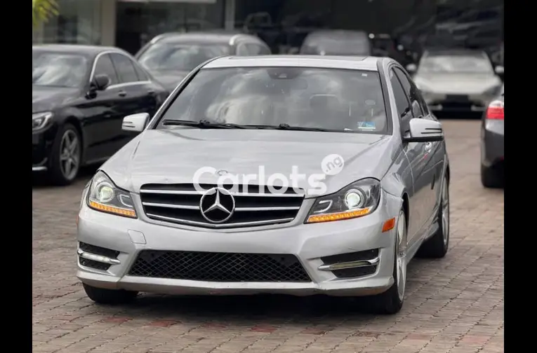 Foreign Used TOKS STANDARD 2013 MERCEDES BENZ C350 for sale in Abuja, FCT