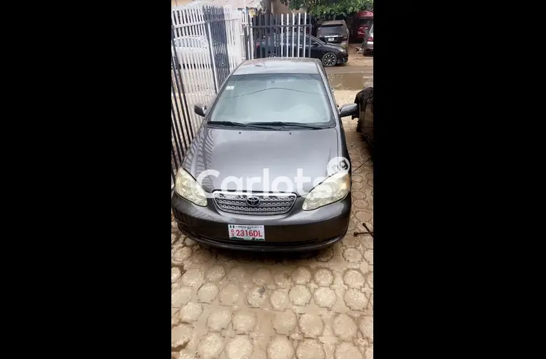 Nigerian Used Clean 2004 Toyota Corolla LE for sale in Iyana Ipaja, Lagos - photo 1 of 5