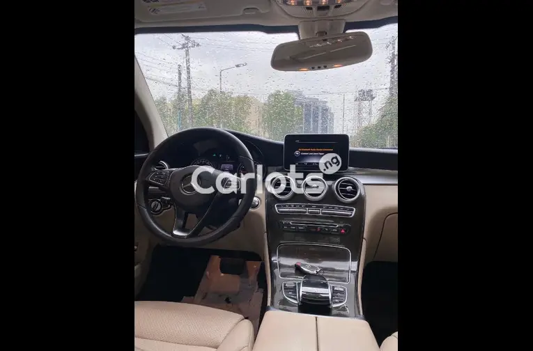 FOREIGN USED 2017 MERCEDES BENZ GLC300 - 2/5