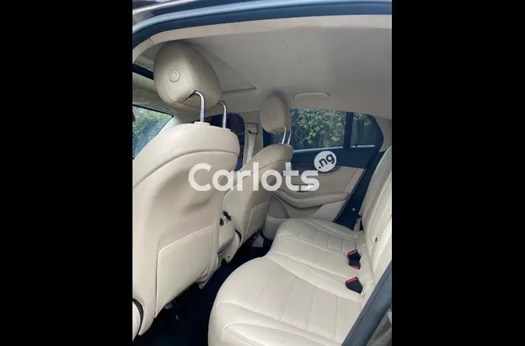 FOREIGN USED 2017 MERCEDES BENZ GLC300 - 4/5