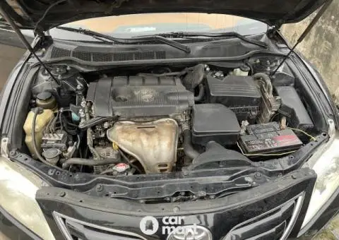 Neatly used Nigeria Toyota Camry - 3/5