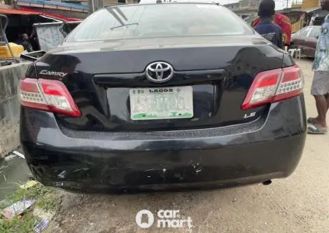 Neatly used Nigeria Toyota Camry - 2/5