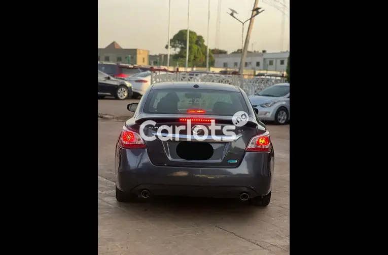 Nigerian Used 2013 NISSAN ALTIMA for sale in Kaduna - photo 5 of 5