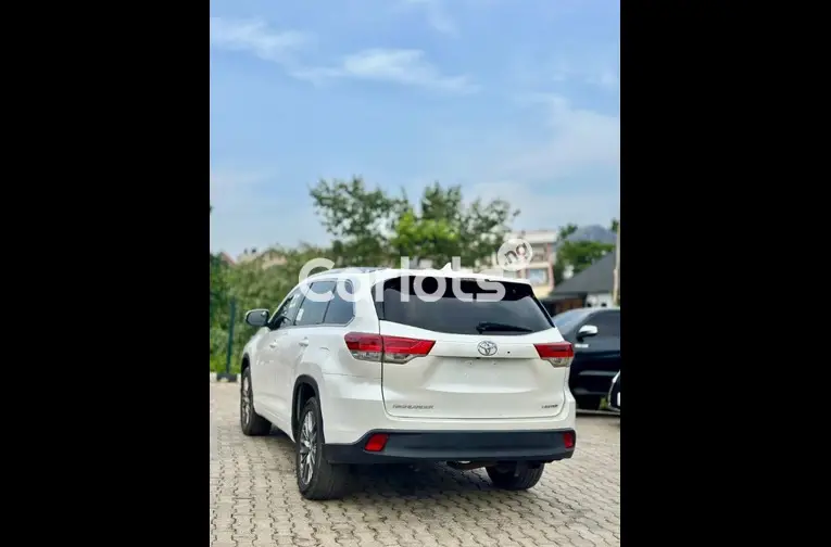 FOREIGN USED 2016 TOYOTA HIGHLANDER LIMITED for sale in Abuja, FCT - thumbnail 4
