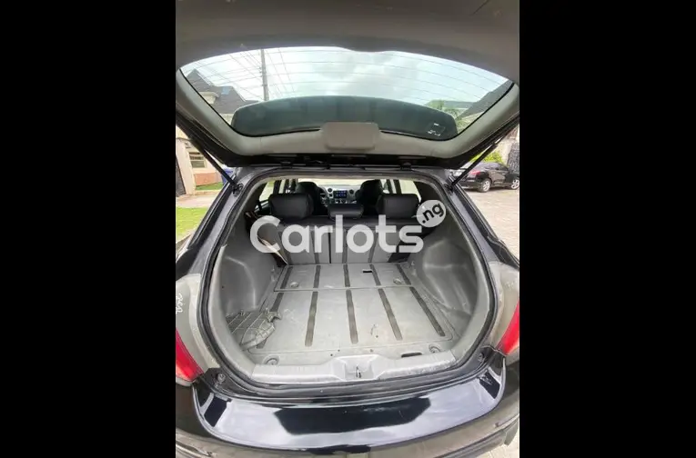 CLEAN 2009 TOYOTA MATRIX XR - 4/5