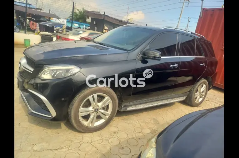 CLEAN 2016 MERCEDES BENZ GLE350 for sale in Ajah, Lagos - photo 1 of 5
