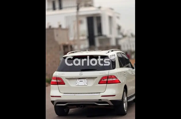 Nigerian Used 2013 KEYLESS MERCEDES BENZ ML350 for sale in Abuja, FCT - photo 5 of 5