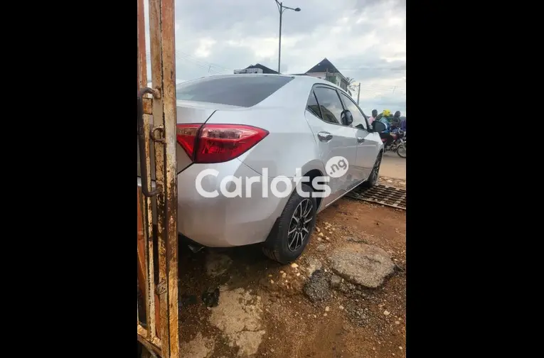 2017/018 Toyota Corolla toks - 2/5