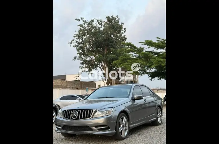 2008 MERCEDES BENZ C300 for sale in Abuja, FCT - thumbnail 2