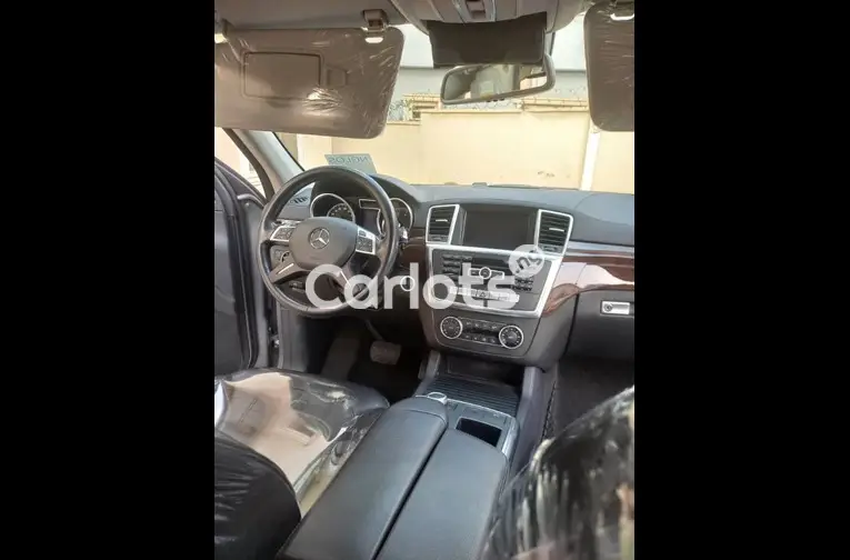 FOREIGN USED 2014 MERCEDES BENZ GL450 for sale in Lagos - photo 2 of 5