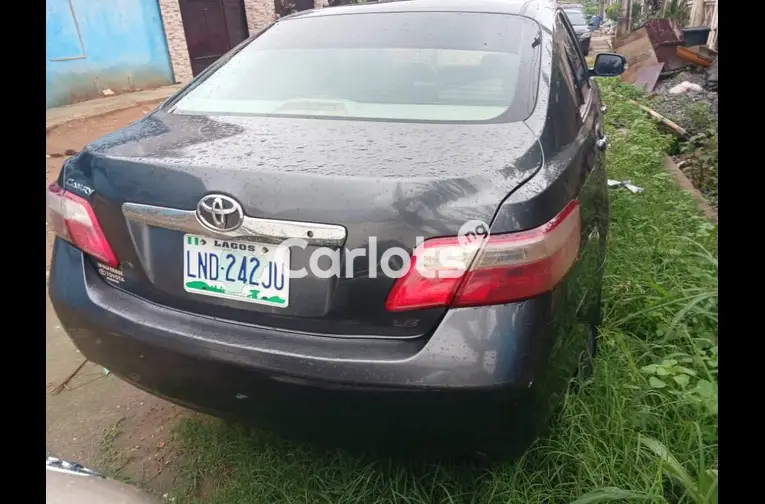 2009 TOYOTA CAMRY - 3/5