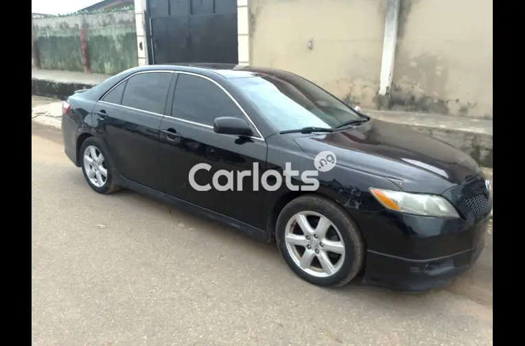 TOYOTA CAMRY V6 - 2/5