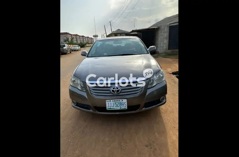 Clean 2007 Toyota Avalon - 2/5