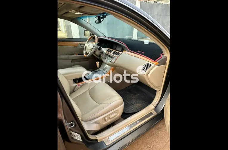 Clean 2007 Toyota Avalon - 3/5