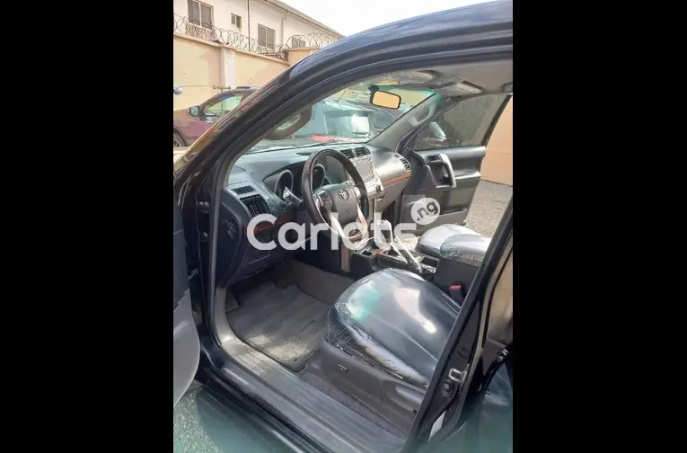 UPGRADED 2022 TOYOTA LANDCRUISER PRADO - 2/5