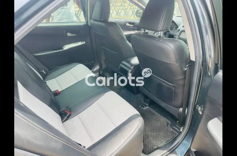 FOREIGN USED TOYOTA CAMRY SE - 5/5