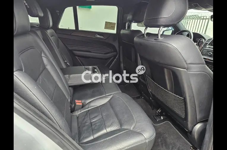 CLEAN 2016 MERCEDES BENZ GLE 450 COUP-FULL OPTION - 2/3