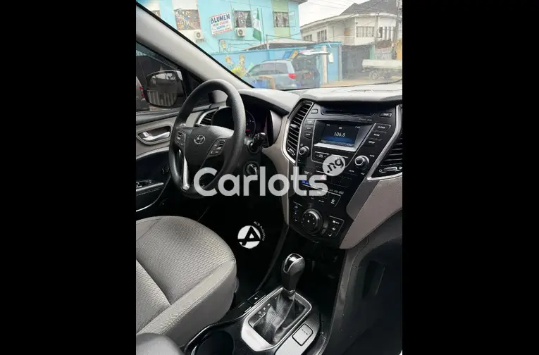 2015 Hyundai Santa Fe Edition - 2/5