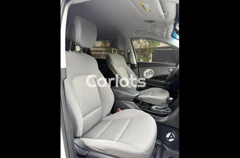 2015 Hyundai Santa Fe Edition - 3/5