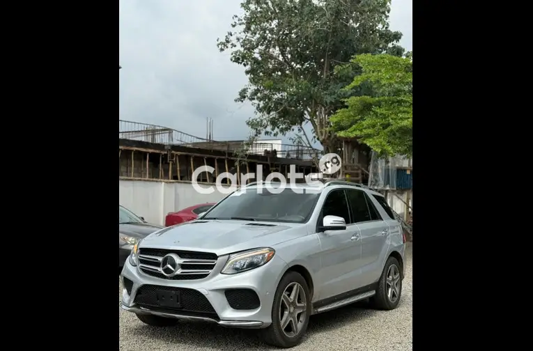 Nigerian Used 2016 MERCEDES BENZ GLE350 for sale in Abuja, FCT - thumbnail 2