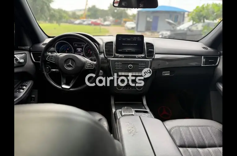Nigerian Used 2016 MERCEDES BENZ GLE350 for sale in Abuja, FCT - photo 3 of 5