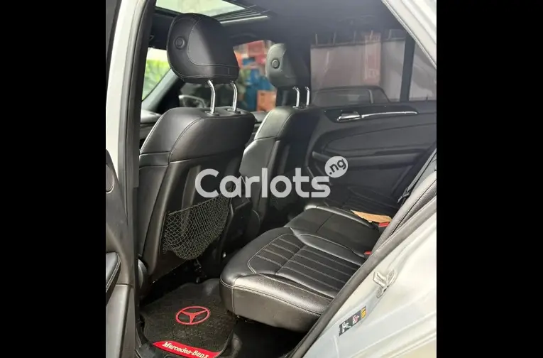 Nigerian Used 2016 MERCEDES BENZ GLE350 for sale in Abuja, FCT - photo 4 of 5