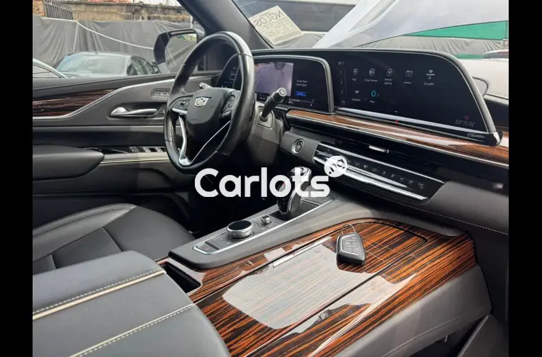 CADILLAC ESCALADE 2023 - 4/5