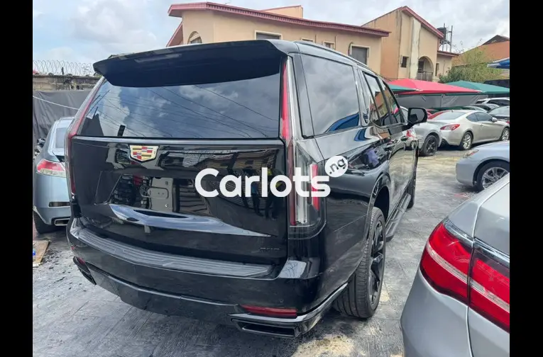 CADILLAC ESCALADE 2023 - 5/5
