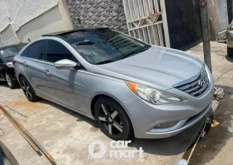 2012 Hyundai Sonata [Limited] - 1/5