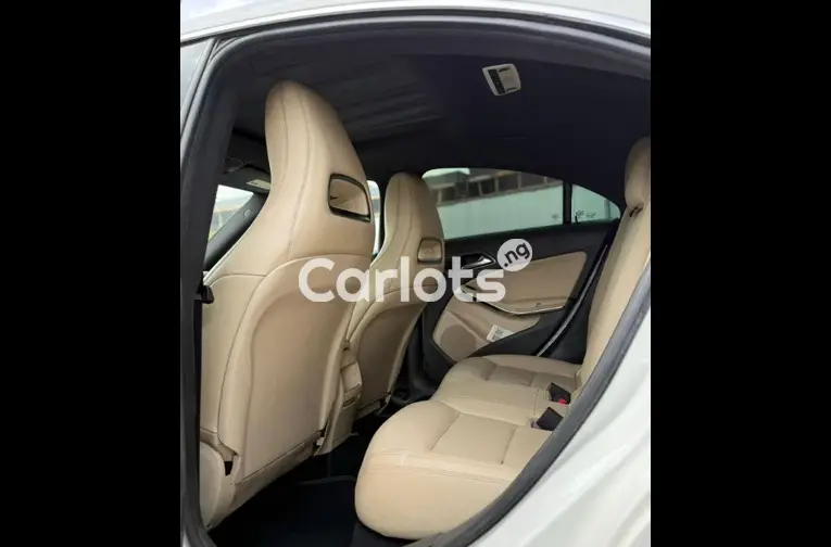 Nigerian Used 2014 MERCEDES BENZ CLA250 for sale in Abuja, FCT - photo 4 of 5
