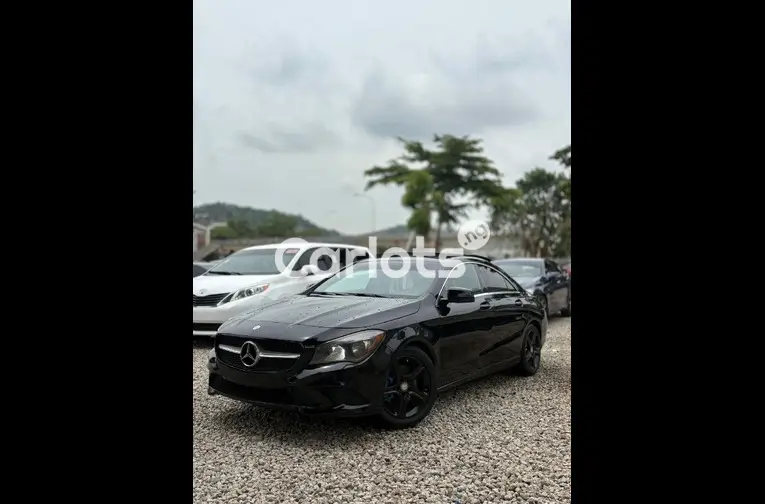 UNREGISTERED 2014 MERCEDES BENZ CLA250