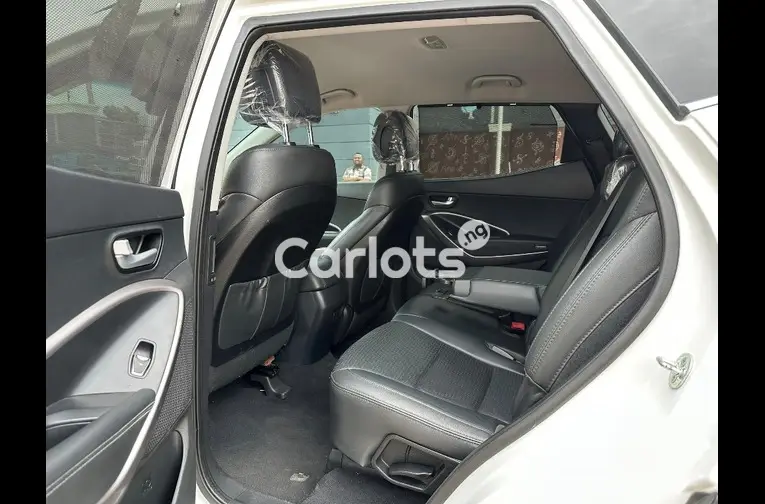 FOREIGN USED 2015 HYUNDAI SANTA FE for sale in Kaduna - photo 3 of 5