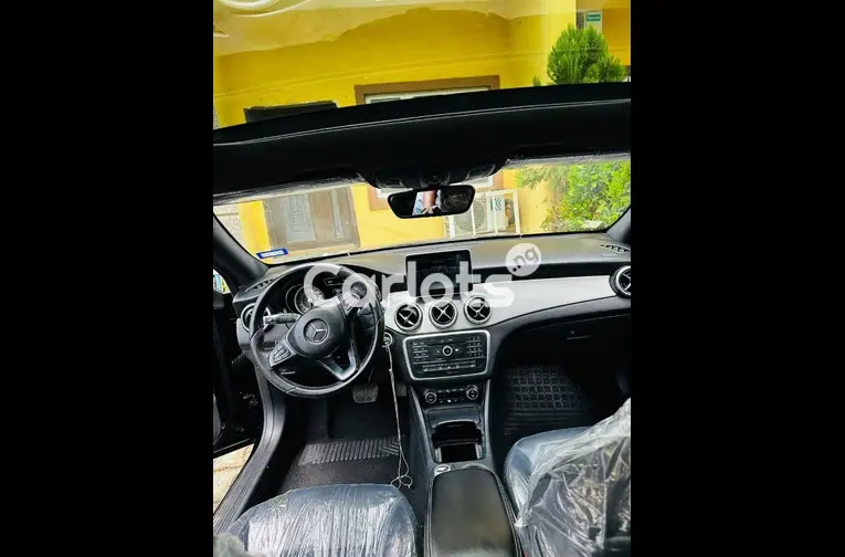 FOREIGN USED 2016 MERCEDES BENZ CLA250 for sale in Abuja, FCT - thumbnail 2
