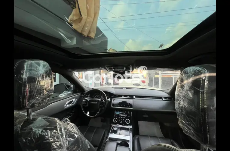 FOREIGN USED 2018 RANGE ROVER VELAR - 3/5