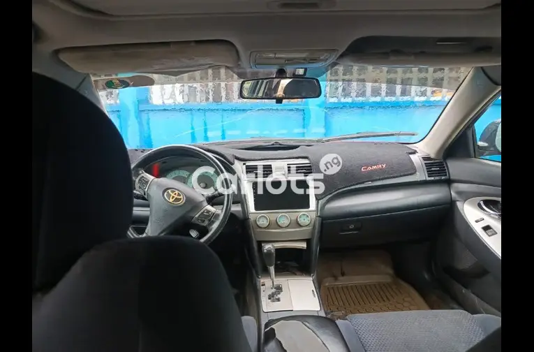 Registered 2007 Toyota Camry sport - 4/5