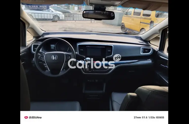 HONDA ODYSSEY 2018 [FOREIGN USED] - 4/5