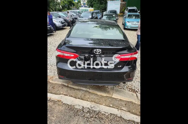 FOREIGN USED 2018 TOYOTA CAMRY LE for sale in Abuja, FCT - thumbnail 5