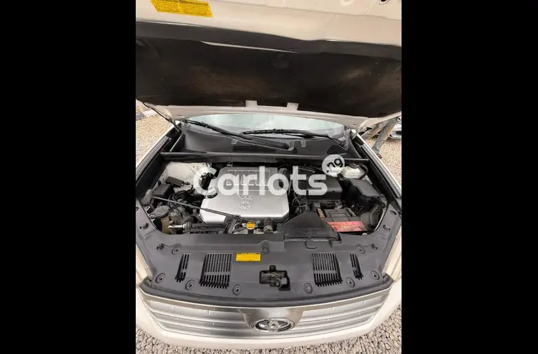 Foreign used 2013 Toyota Highlander for sale in Abuja, FCT - thumbnail 4