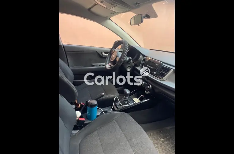 CLEAN 2018 KIA RIO for sale in Amuwo Odofin, Lagos - photo 3 of 5