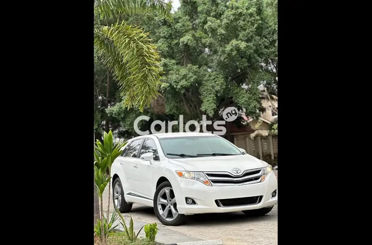 FOREIGN USED KEYLESS 2015 TOYOTA VENZA for sale in Abuja, FCT