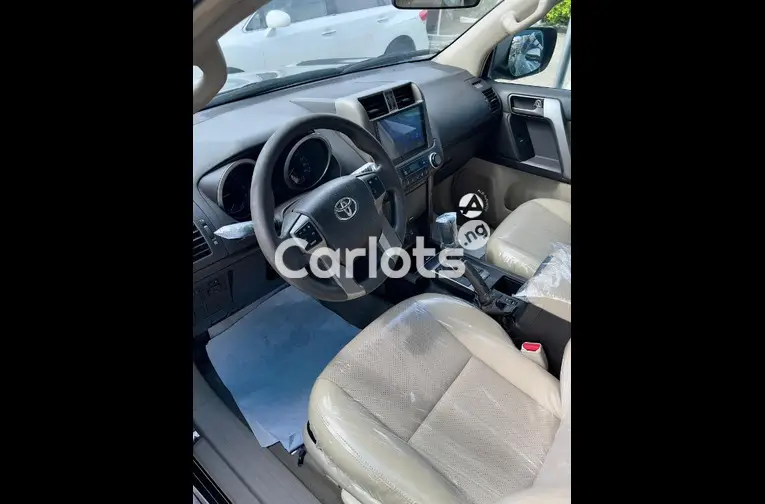 2013 Toyota Land Cruiser Prado TX - 2/5