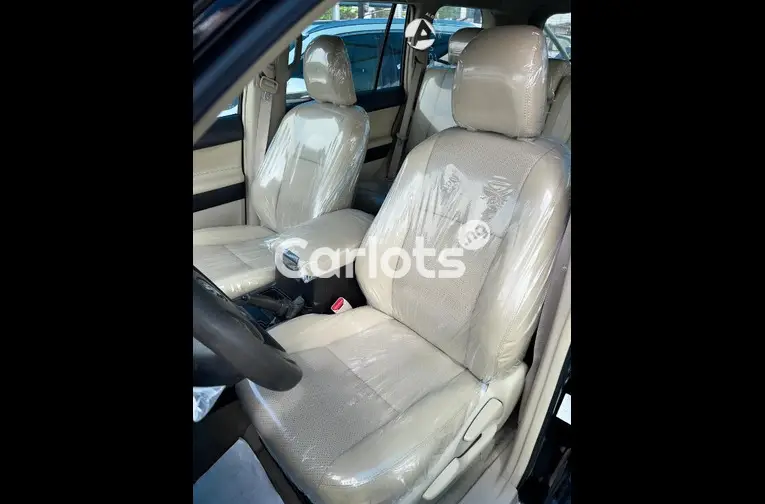 2013 Toyota Land Cruiser Prado TX - 3/5