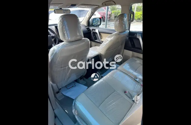 2013 Toyota Land Cruiser Prado TX - 4/5