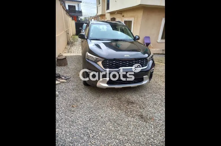 BOUGHT BRAND NEW 2021 KIA SONET FULL OPTION for sale in Lagos - thumbnail 1