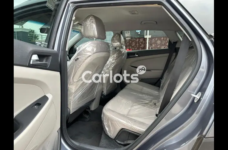 FOREIGN USED 2016 HYUNDAI TUCSON for sale in Kaduna - thumbnail 4