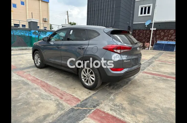 FOREIGN USED 2016 HYUNDAI TUCSON for sale in Kaduna - photo 5 of 5