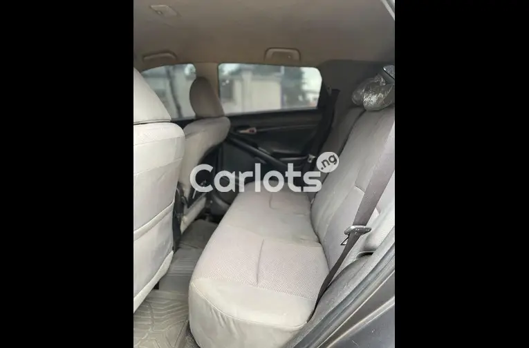 2010 TOYOTA MATRIX XR for sale in Kaduna, Kaduna - thumbnail 4